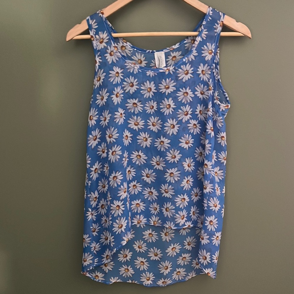 Cute Daisy. Tank top.